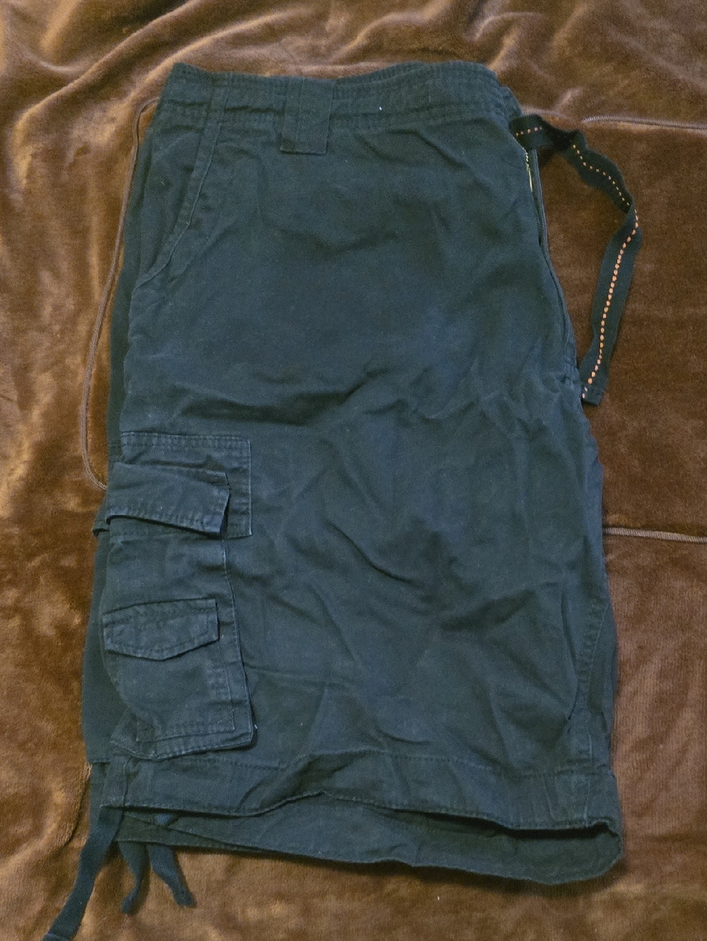 Men's Cargo Shorts in Dark Green - Casual Utility Style